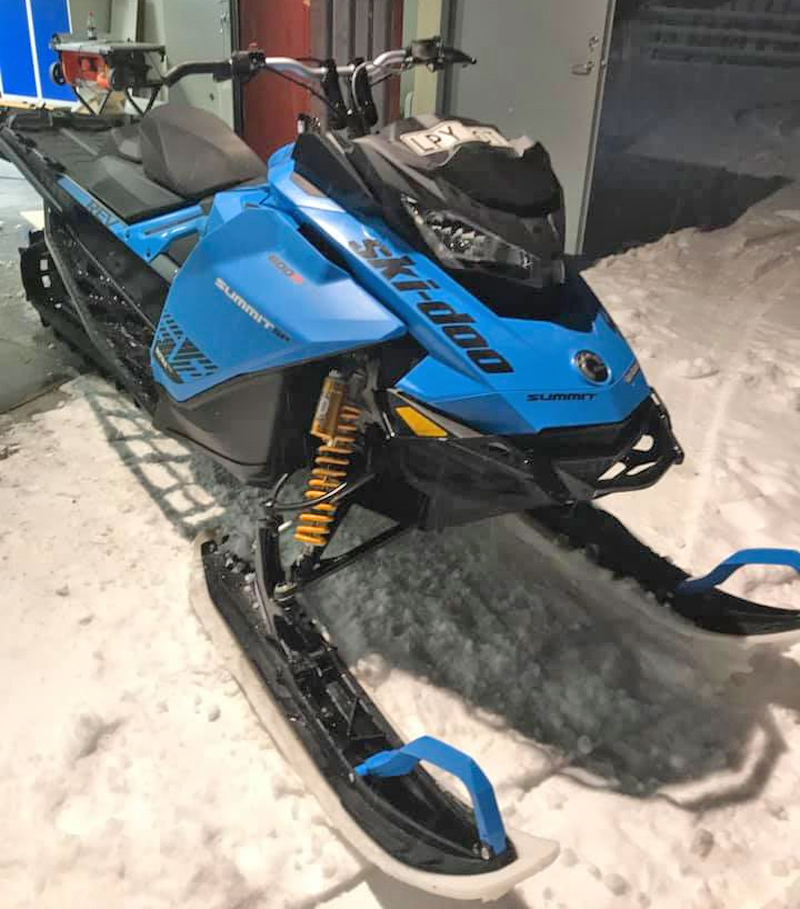 Ski Doo Summit SP146 600 stulen i Kiruna