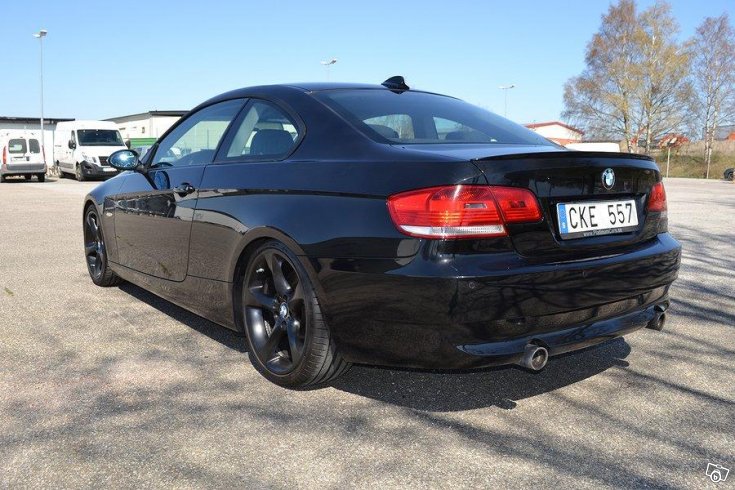 Svart BMW 335D Coupé E92 stulen i Laröd norr om Helsingborg