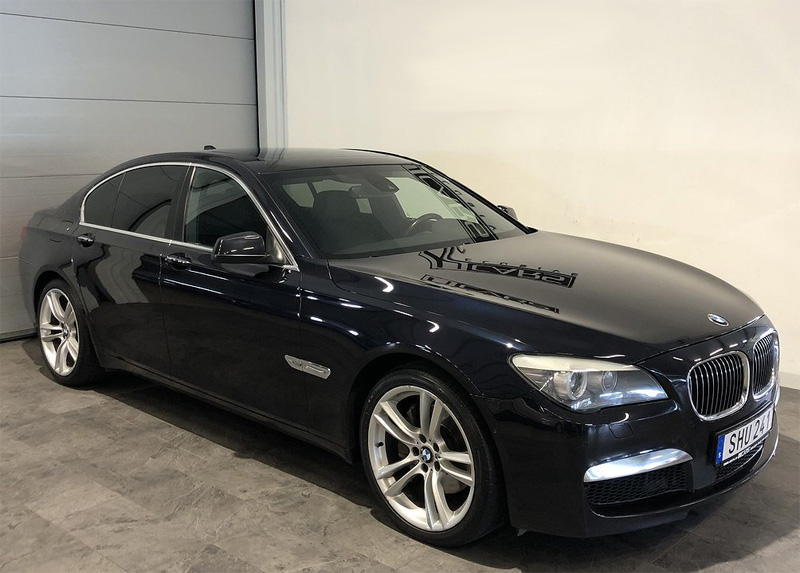 Svart BMW 740D Xdrive stulen i Helsingborg