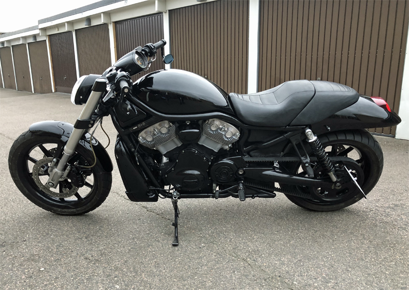 Svart Harley-Davidson VRSCR Street Rod stulen i Helsingborg