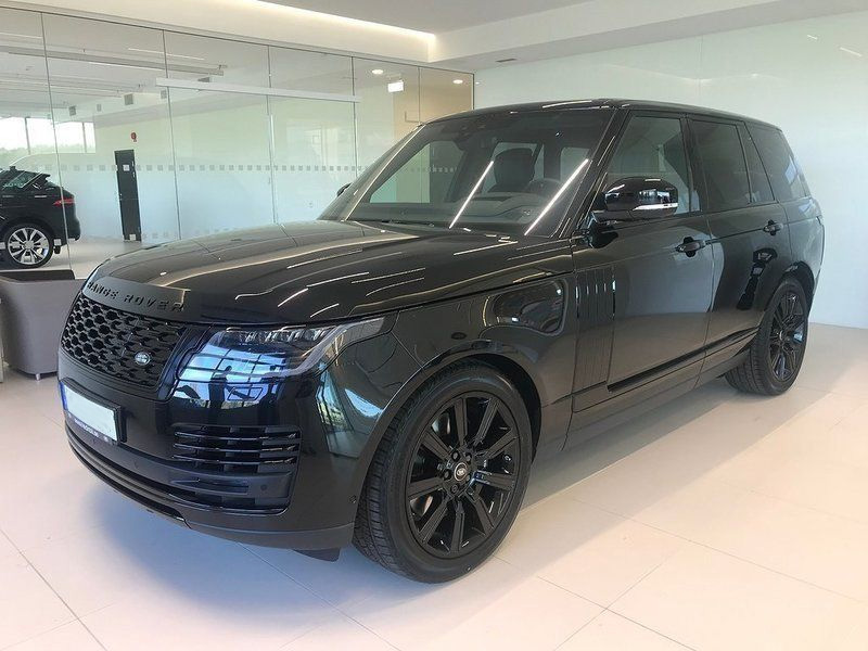 Svart Land Rover Range Rover P400e stulen på Östermalm i Stockholm