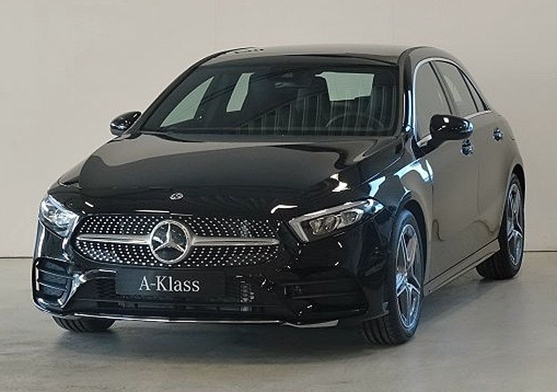 Svart Mercedes-Benz A 200 stulen på Gärdet i Stockholm