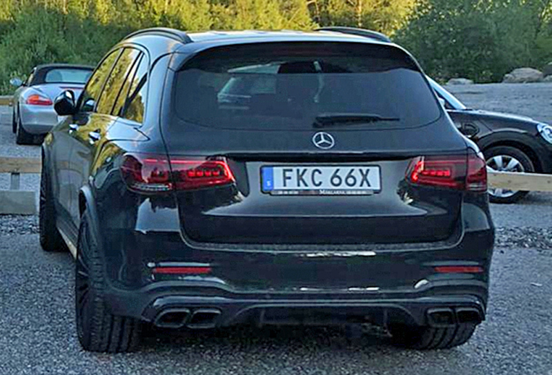 Svart Mercedes Benz AMG GLC 63 S stulen i Nacka