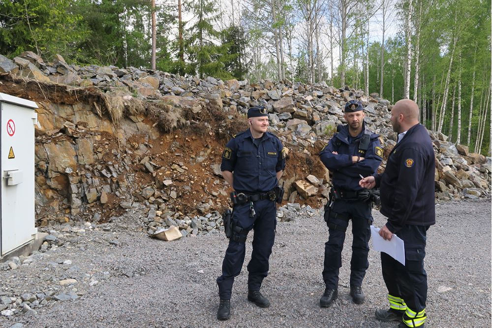 Kassunen är placerad insprängd i berget