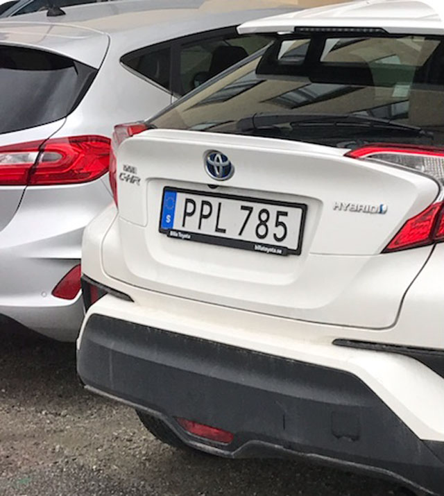 Vit Toyota C-HR Hybrid stulen i Falsterbo