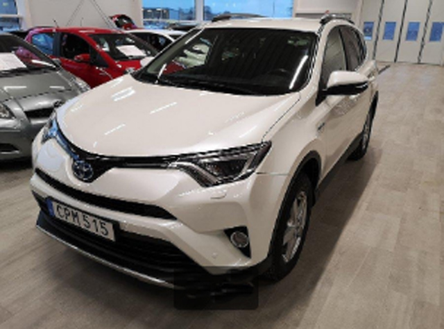 Vit Toyota RAV4 stulen i Höör