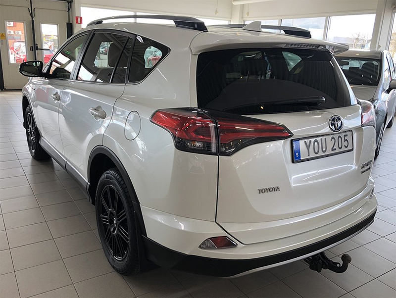 Vit Toyota RAV4 stulen i Skurup