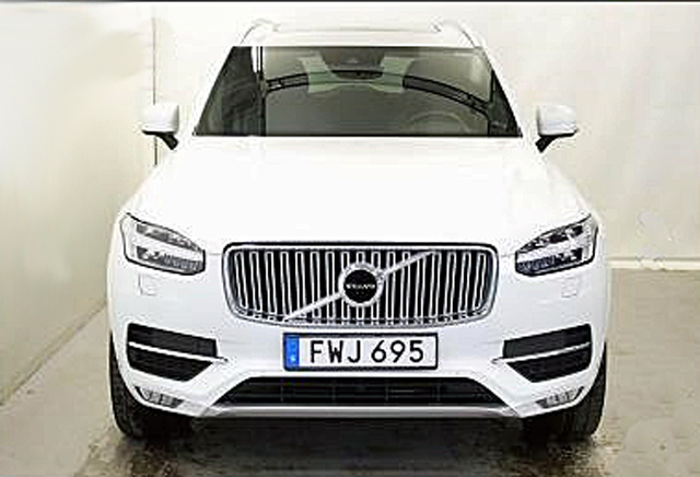 Vit Volvo XC90 D5 AWD Inscription stulen i Lidköping