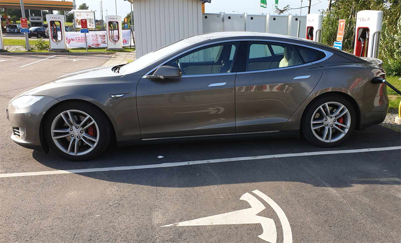 Brungrå metallic Tesla Model S P85D AWD Single Speed stulen i Ängelholm