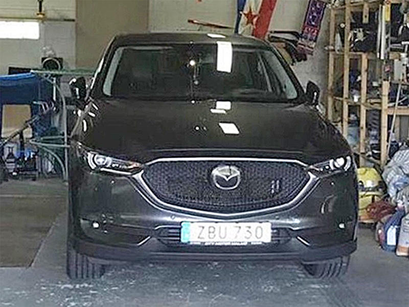 Grå metallic Mazda CX-5 2.5 SKYACTIV-G AWD stulen i Malmö