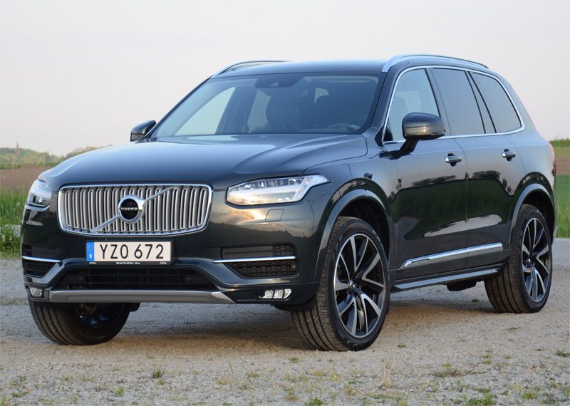 Grå Volvo XC90 T5 AWD Inscription stulen i Oxie, Malmö