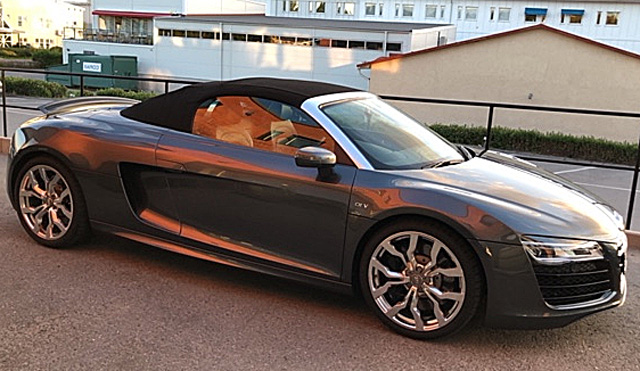 Gråmetallic Audi R8 Spyder 5.2 V10 Quattro stulen/ rån i Bromma, Stockholm