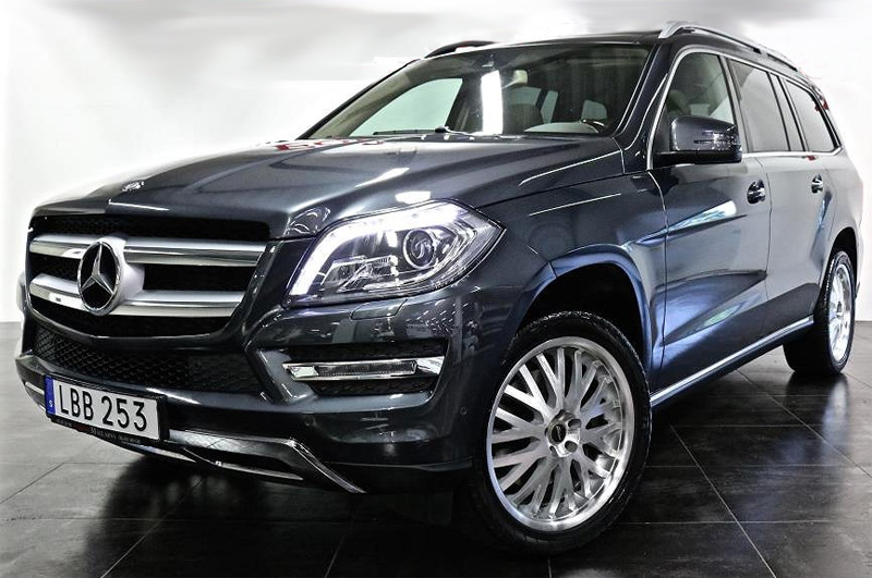 Gråmetallic Mercedes Benz GL 350 Bluetec 4Matic stulen/ rån Spånga, Stockholm