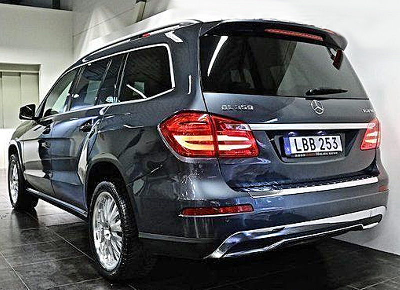 Gråmetallic Mercedes Benz GL 350 Bluetec 4Matic stulen/ rån Spånga, Stockholm