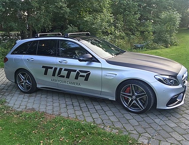 Silvermetallic Mercedes Benz C 63 S AMG T stulen i Onsala söder om Kungsbacka