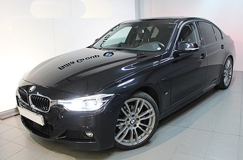 Svart BMW 330E IPerformance sedan stulen i Kinna