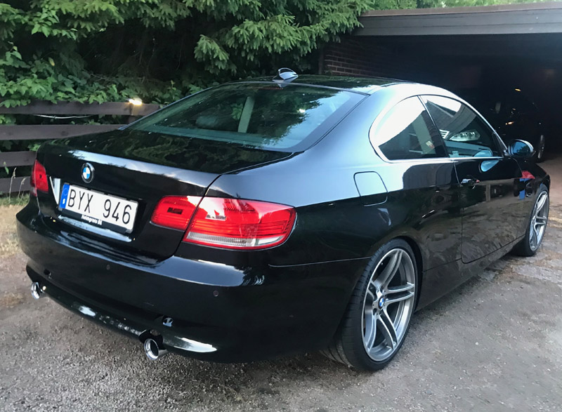 Svart BMW 335I Coupé stulen i Bunkeflostrand, Malmö