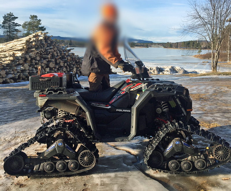 Svart Polaris Sportsman XP 1000 EPS stulen söder om Ytterhogdal