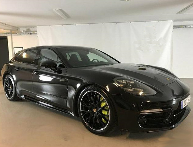 Svart Porsche Panamera Turbo S E-Hybrid Sports Turismo stulen i Köping