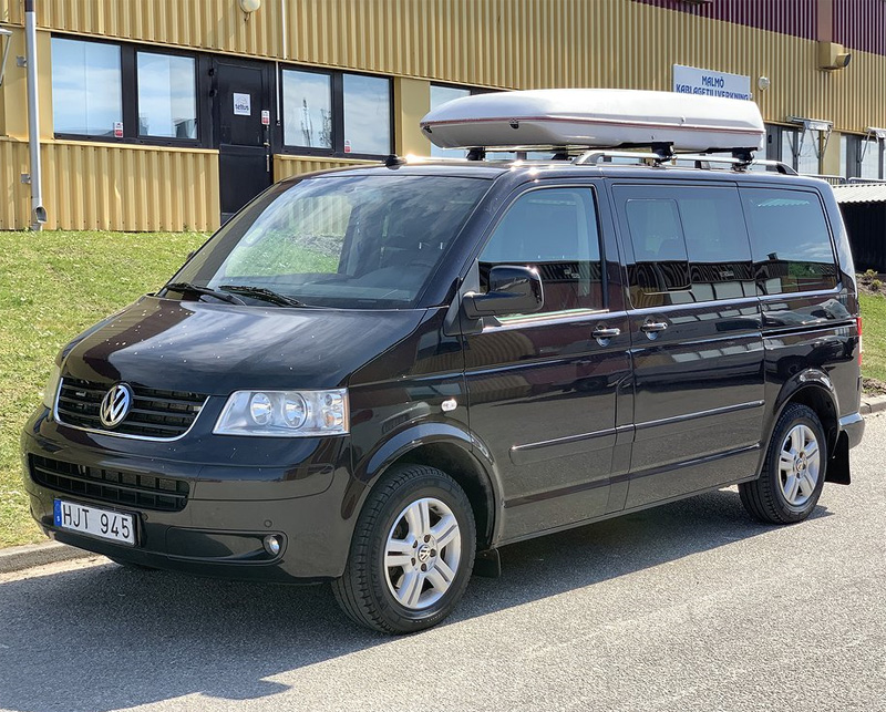 Svart Volkswagen Multivan Highline 2.5 TDI stulen i Vellinge söder om Malmö