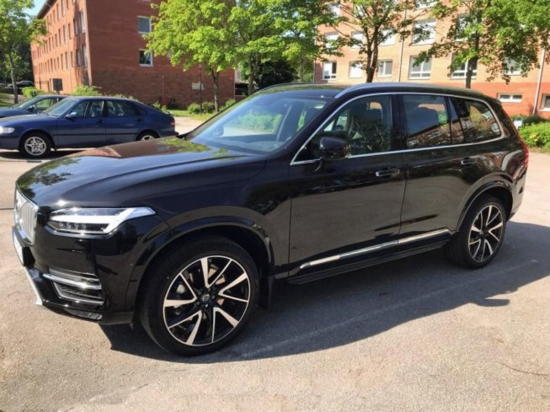 Svart Volvo XC90 D4 AWD Inscription stulen i Mariestad