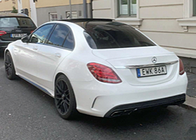 Vit Mercedes Benz C63 AMG S stulen i Helsingborg