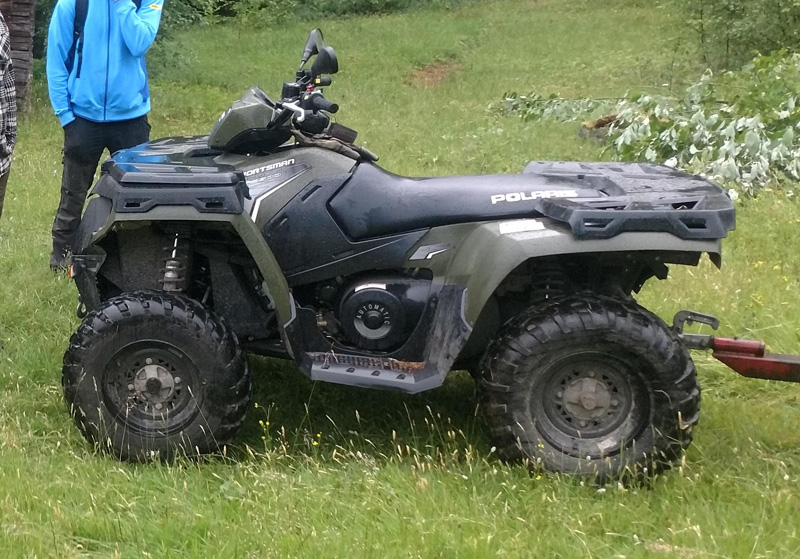 Grön fyrhjuling Polaris Sportsman 500 HO stulen i Djurmo strax utanför Borlänge