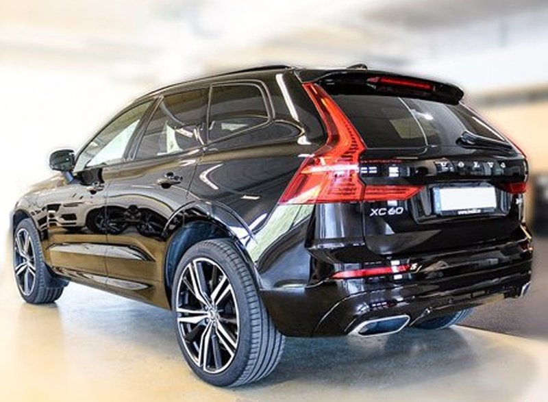 Svart Volvo XC60 T8 Twin Engine R-Design stulen i Bjärred mellan Malmö och Landskrona