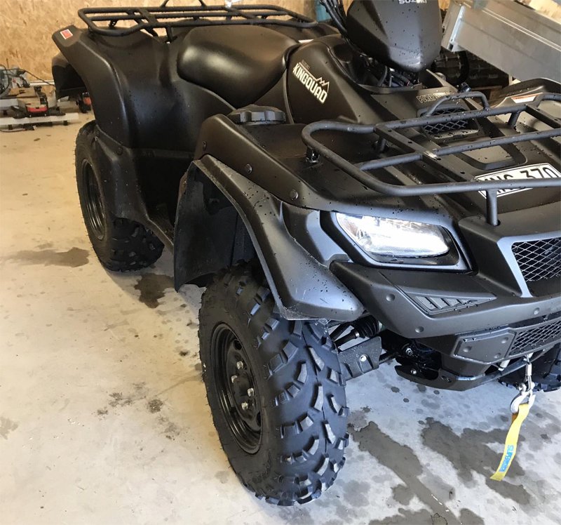 Fyrhjuling Suzuki Kingquad LT-A 750 XP LTD stulen i Grönahög sydost om Ulricehamn