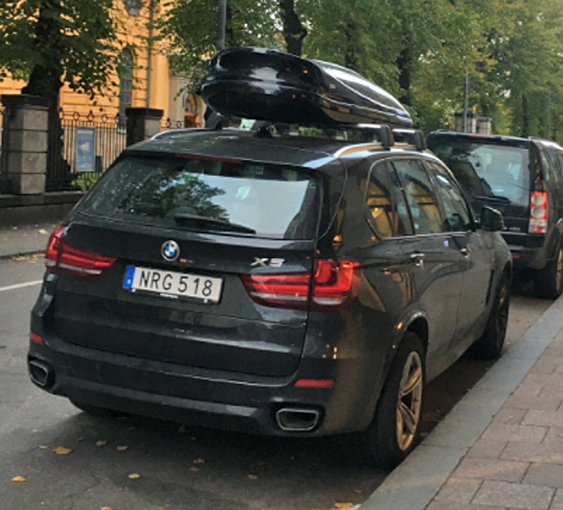 Svart BMW X5 Xdrive 40D stulen i Bromma, Stockholm