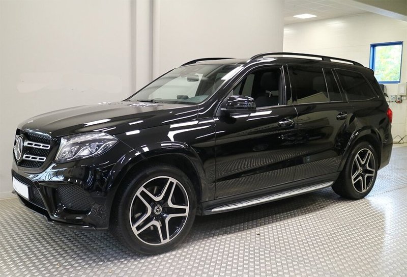 Svart Mercedes Benz GLS 350D 4 Matic stulen i Saltsjö Boo utanför Stockholm