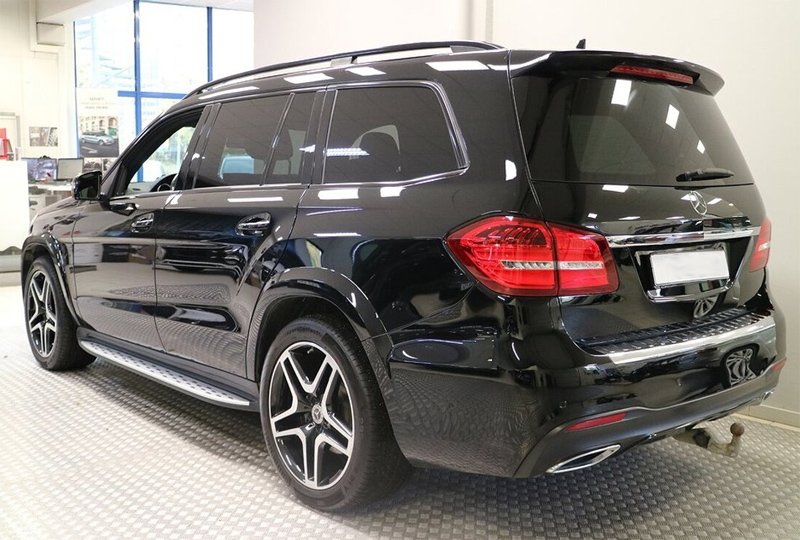 Svart Mercedes Benz GLS 350D 4 Matic stulen i Saltsjö Boo utanför Stockholm