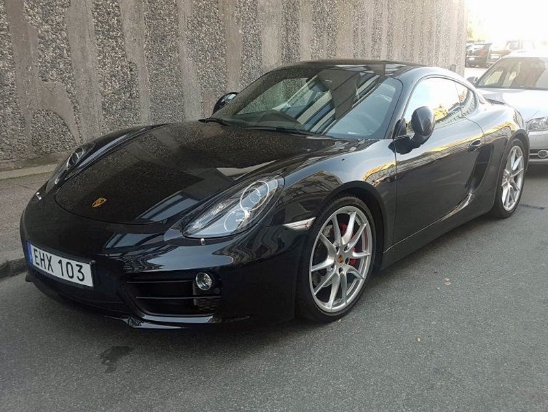 Svart Porsche 981 Cayman S stulen i Göteborg