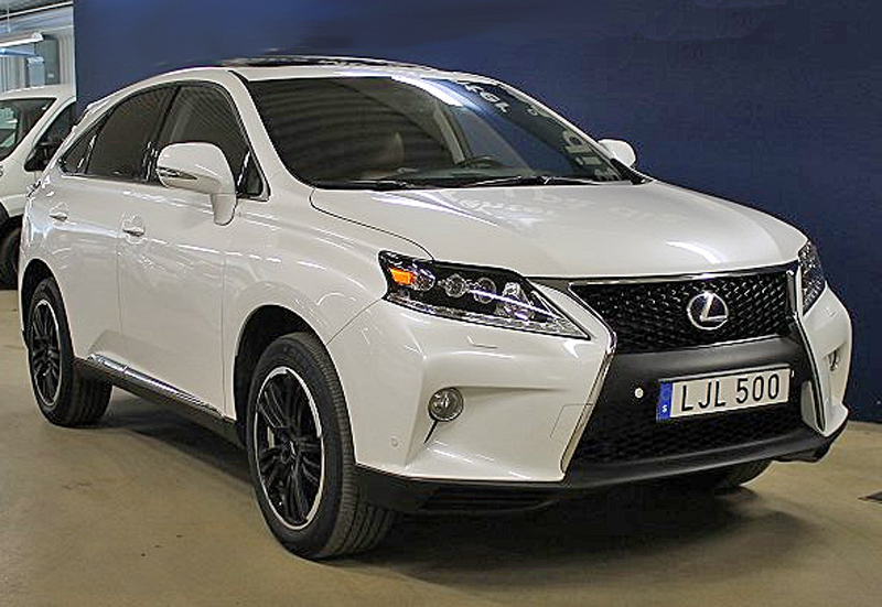 Vit Lexus RX 450H AWD Sport Line stulen i Upplands Väsby norr om Stockholm