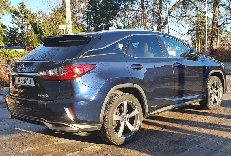 Blå metallic Lexus RX 450H AWD F-sport stulen i Spånga, Nälsta nordväst om Stockholm