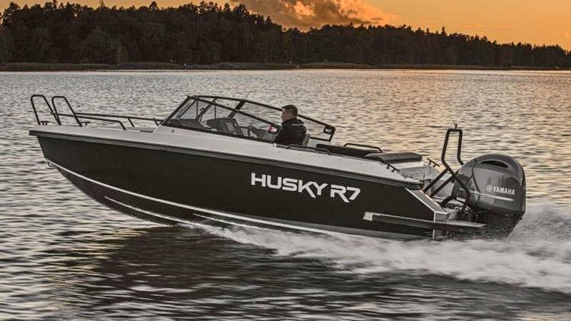 Finnmaster Husky R7 Bowrider stulen i Vaxholm