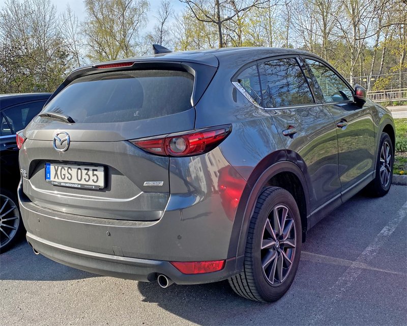 Gråmetallic Mazda CX-5 2.5 AWD stulen i Järla, Nacka öster om Stockholm