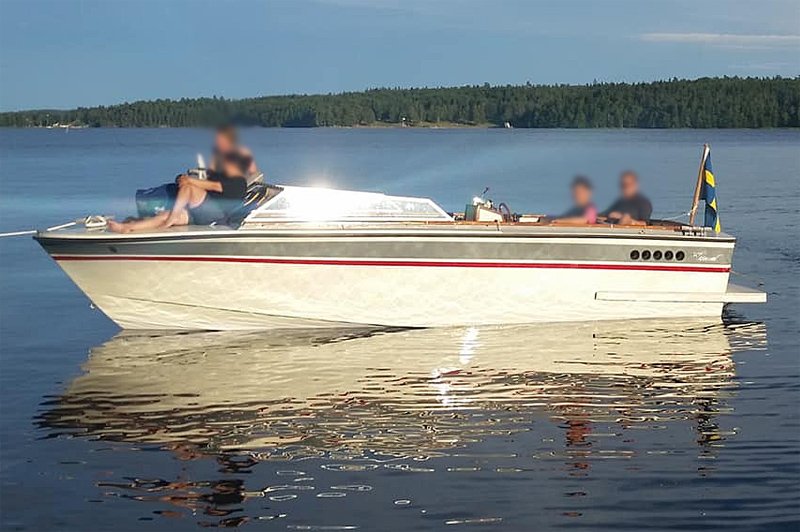 Unik Coronet 22 "Playmate" och oregistrerad boggietrailer stulna på Lidingö