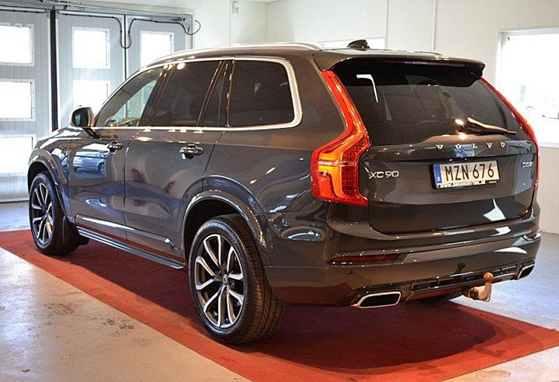 Gråmetallic Volvo XC90 D5 AWD R-Design stulen i Katrineholm