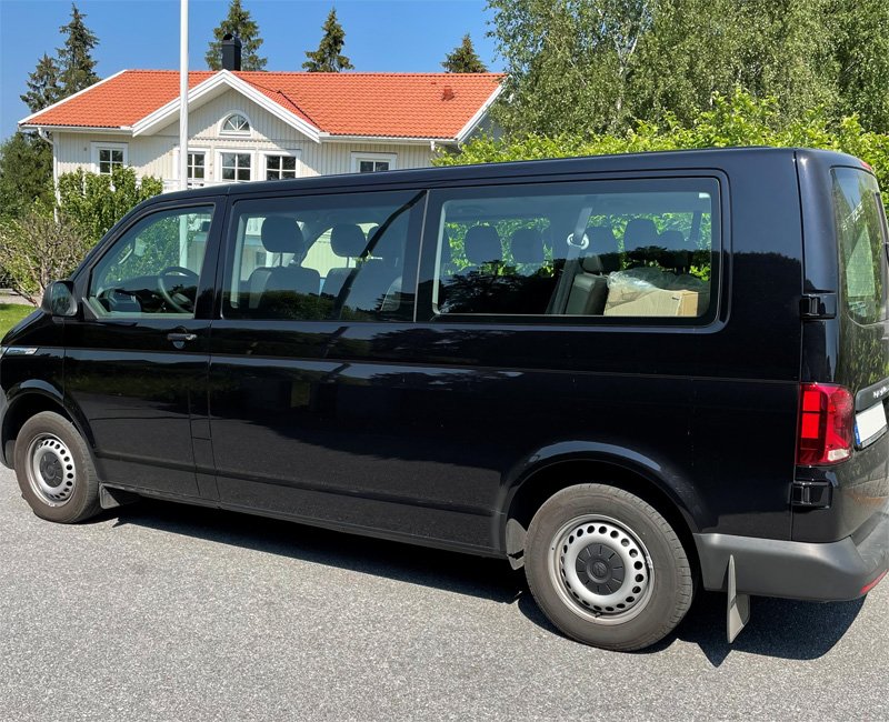Svart Volkswagen Transporter 2.0 TDI 4Motion stulen i Vasastan, Stockholm