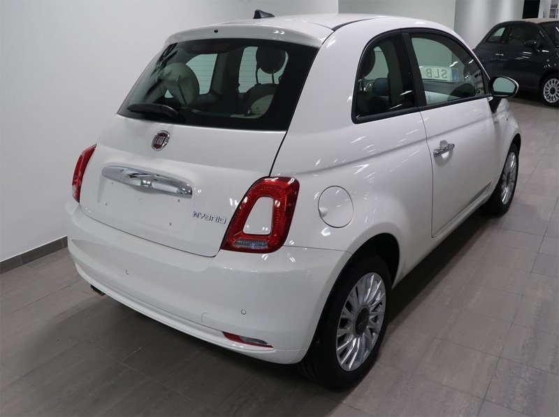 Vit Fiat 500 Lounge 1.0 Hybrid stulen i Akalla, Stockholm