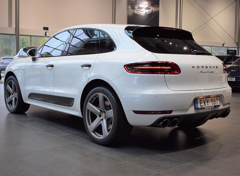 Vit Porsche Macan Turbo stulen i Långedrag Göteborg