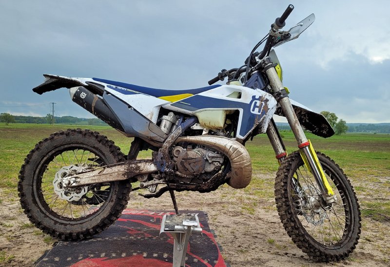 Enduromotorcykel Husqvarna TE 300I stulen i Råå söder om Helsingborg