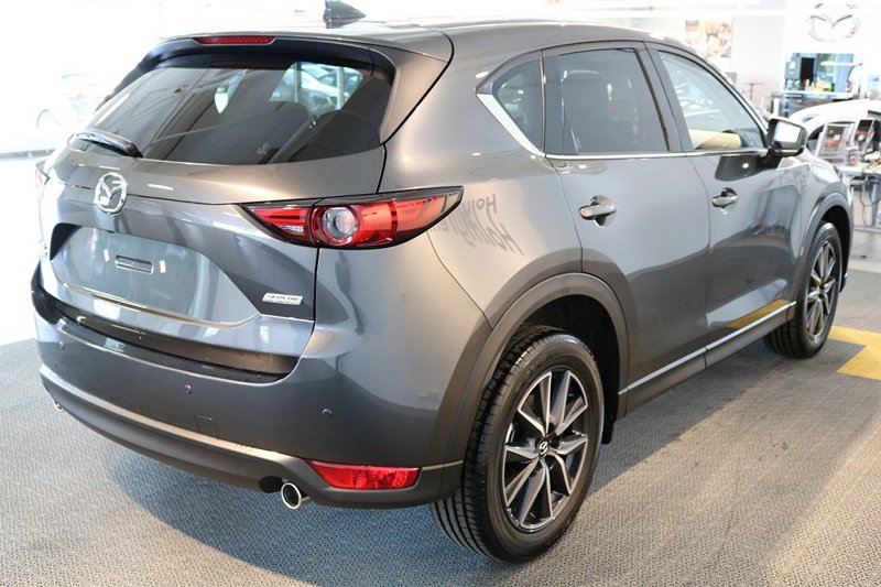 Grå metallic Mazda CX-5 2.5 AWD stulen i Vänersborg