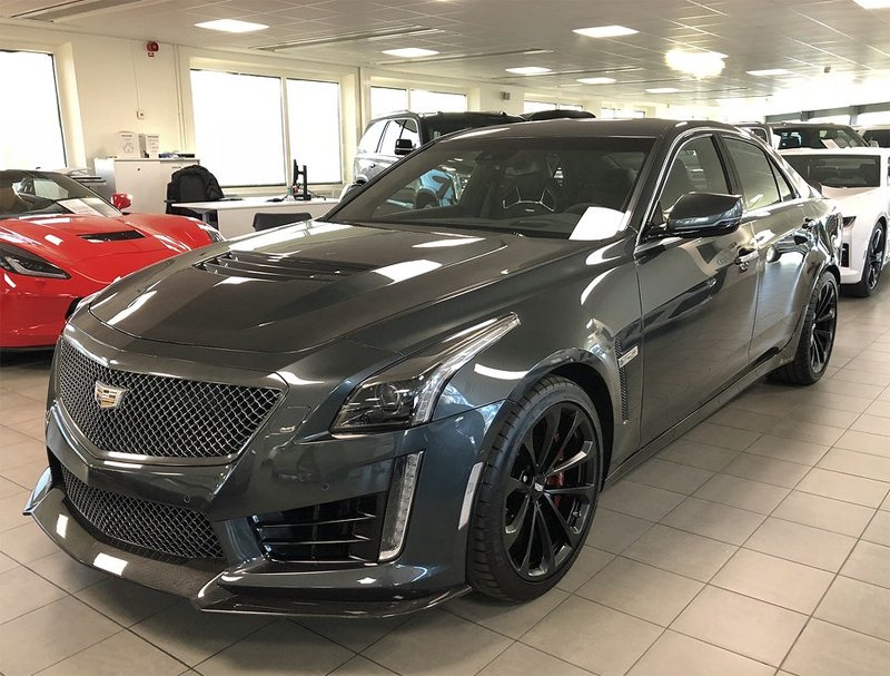 Gråmetallic Cadillac CTS-V stulen i Bro mellan Stockholm och Enköping