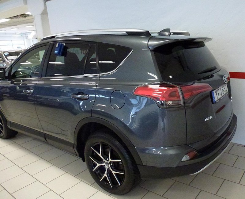 Gråmetallic Toyota RAV4 Hybrid 2.5 stulen i Lund