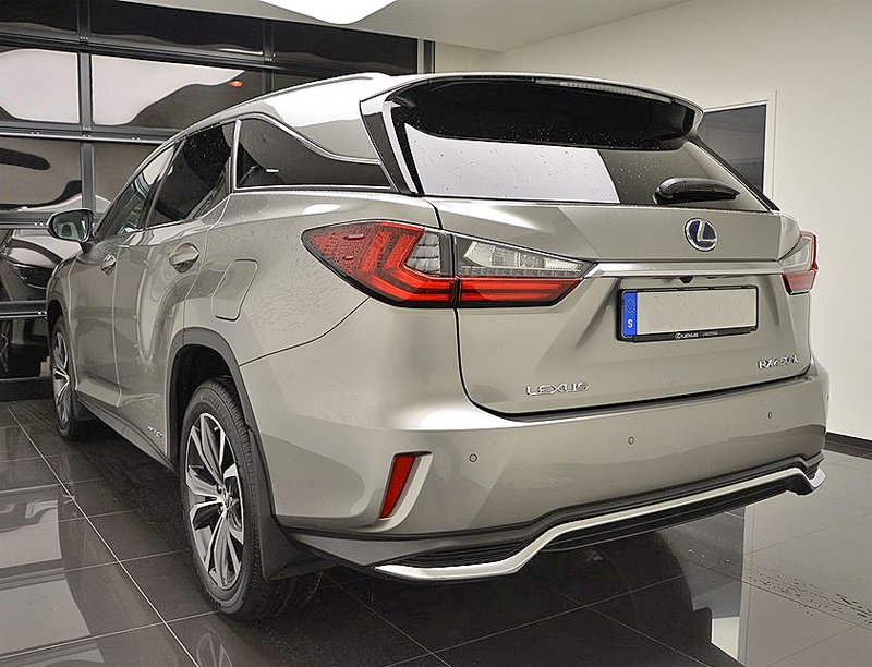 Ljusgrå metallic Lexus RX 450H L AWD stulen i Eksjö