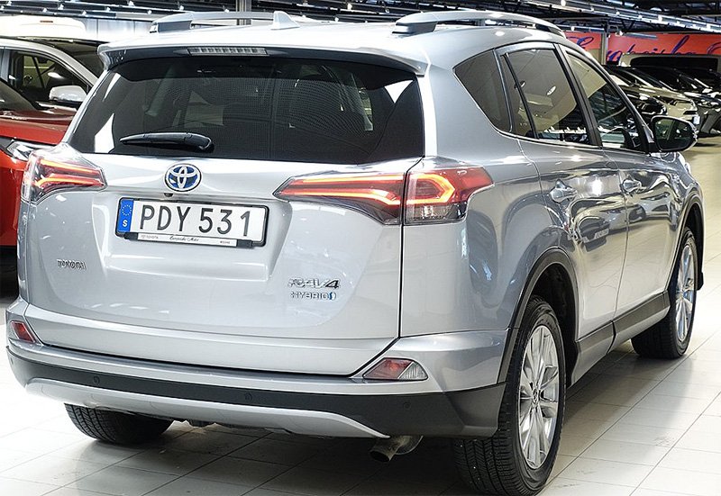 Silvermetallic Toyota RAV4 2.5 AWD stulen i Jakobsberg nordväst om Stockholm