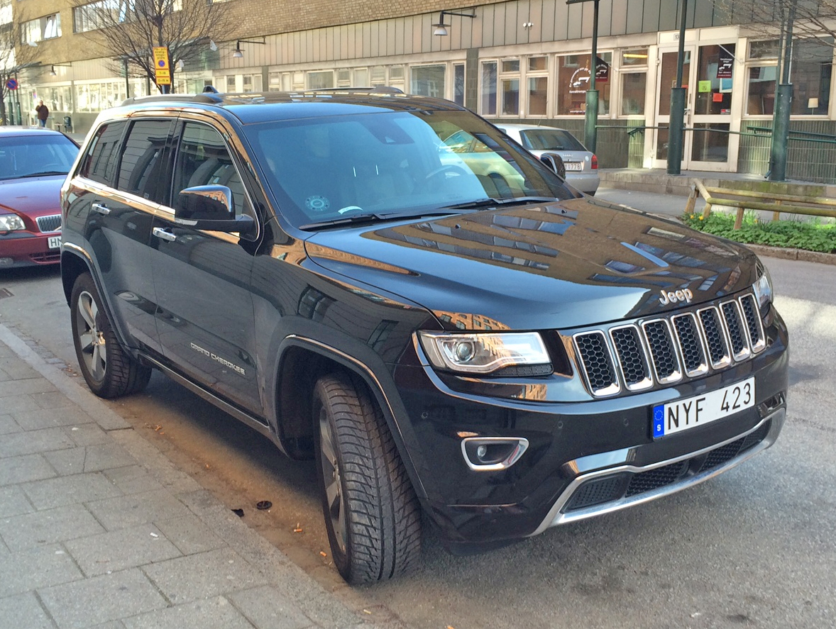 Svart Jeep Grand Cherokee stulen i Limhamn, Malmö