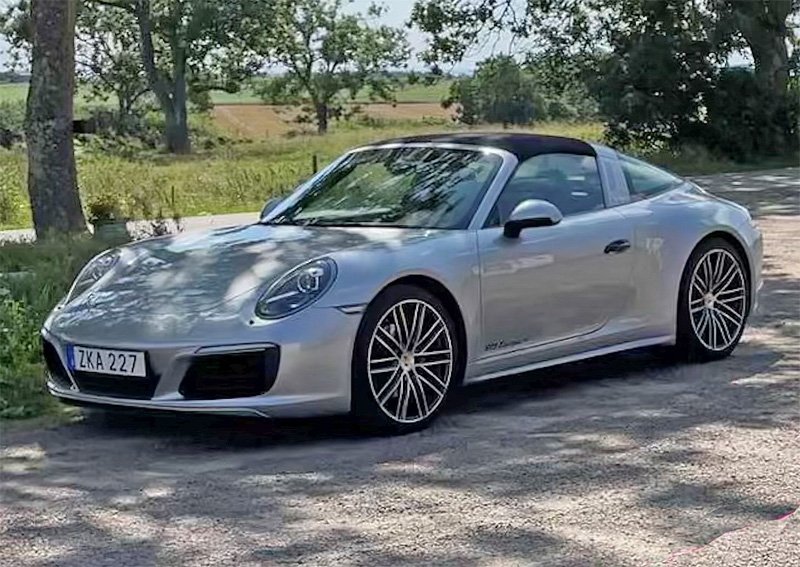 Silvermetallic Porsche 911/ 991 Targa 4S stulen i Vejbystrand strax nordväst om Ängelholm